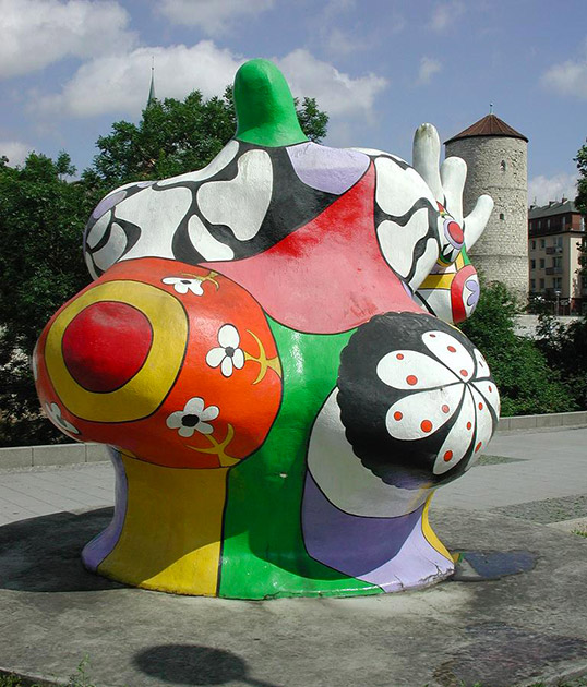 "Nanas", Niki de Saint Phalle