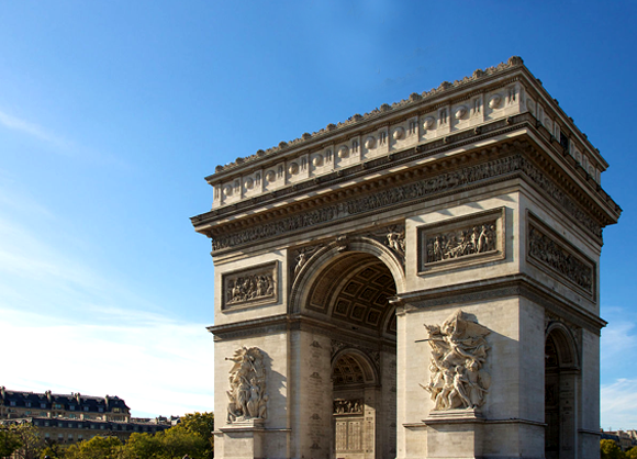 L'Arc de Triomphe, place de l'Étoile à Paris