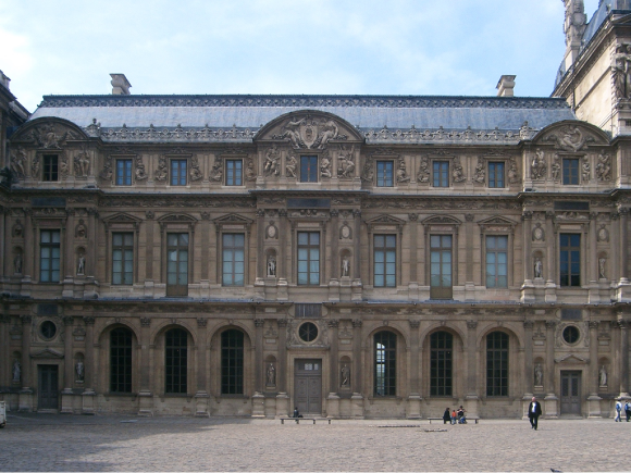 La façade Renaissance de la Cour carrée du Louvre