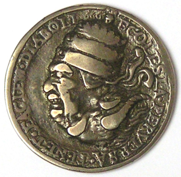Cette médaille anti-catholique circule en Allemagne et en France à partir de 1545. Elle représente le pape entouré de l'inscription latine « L'Église perverse a le visage du diable ». En latin, le mot perversa invite aussi à retourner la médaille à 180 degrés pour découvrir l'autre visage du pape.